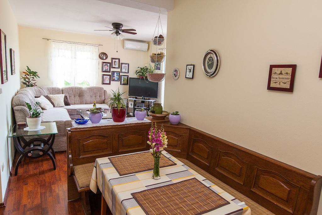 Apartments Villa Americana Jadranovo Rom bilde